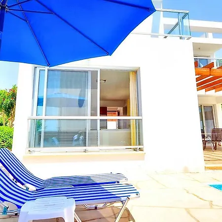 Ana Coral Bay
